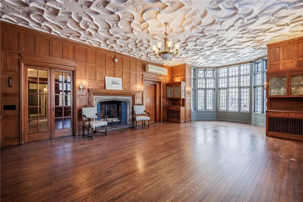 $2,700,000 | 935 East Avenue, Rochester, NY 14607