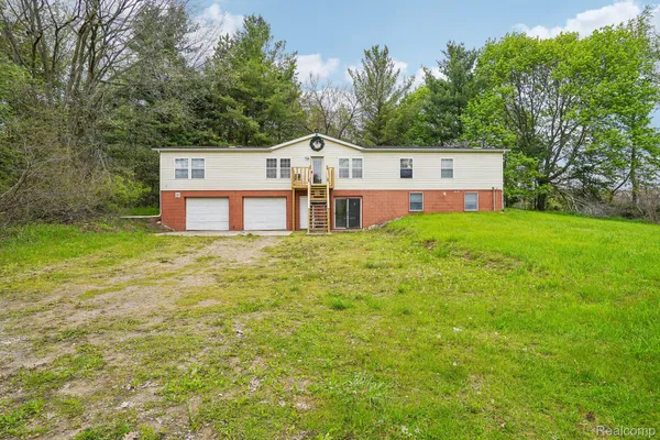 $229,900 | 3363 North Branch Road, North Branch, MI 48461