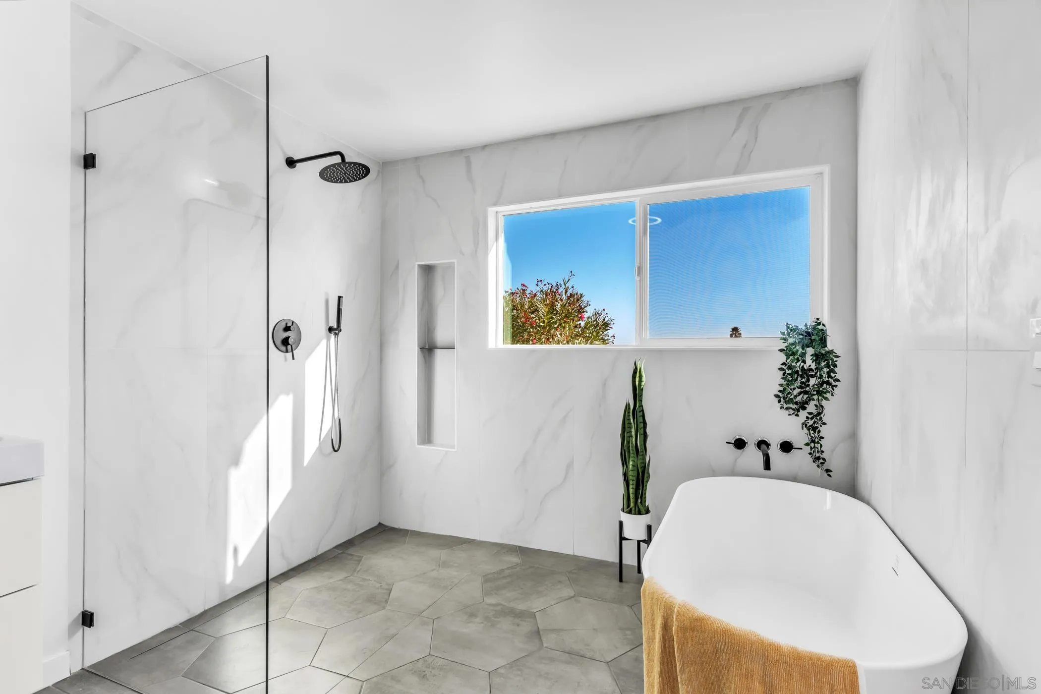 1029 Rainbow Valley Court Fallbrook, CA 92028 - Photo 52 of 75 a en suite bathroom with a granite countertop sink and a mirror