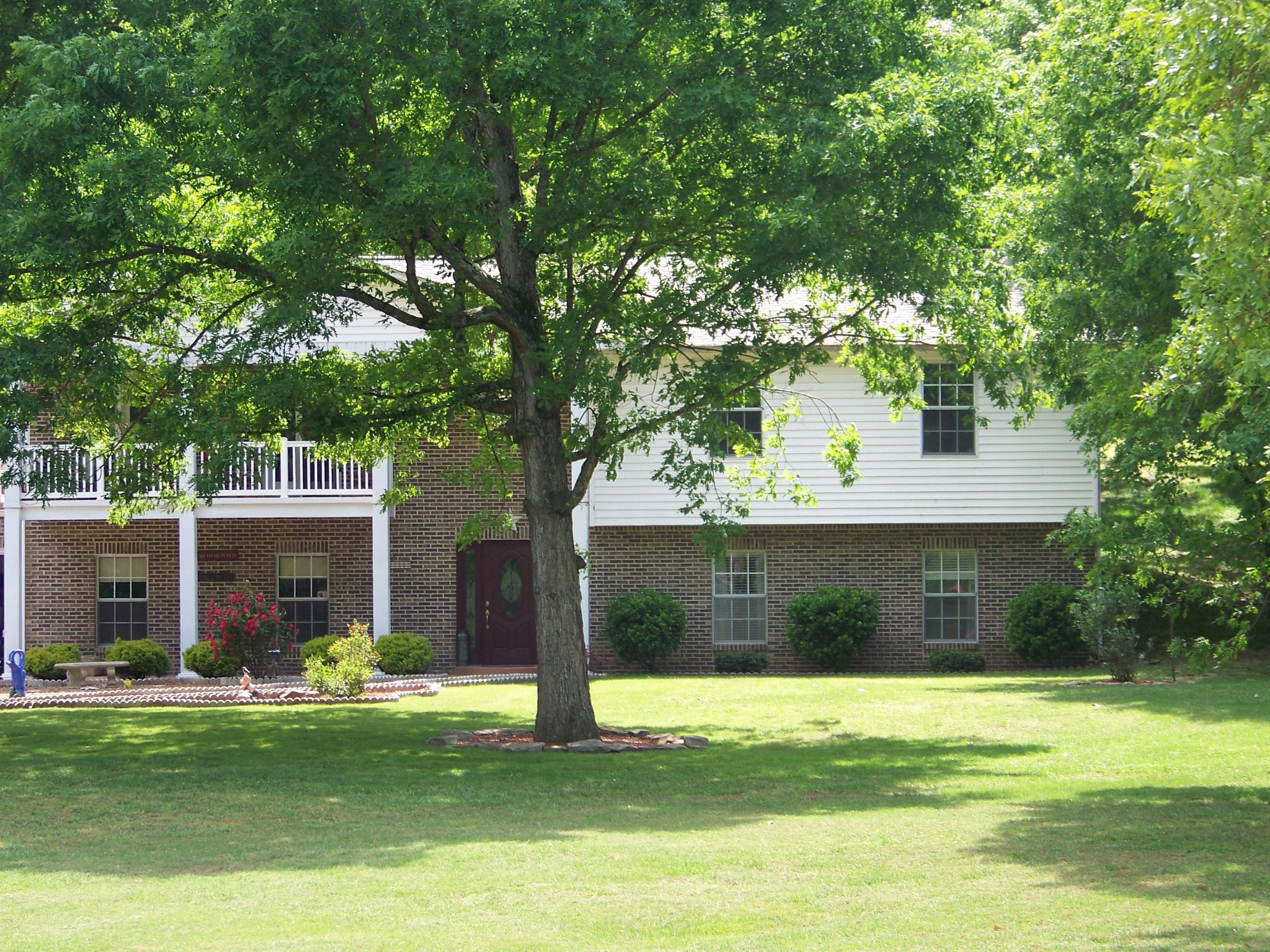 631 North Springview Road Maryville, TN 37801 - Photo 2 of 26 2