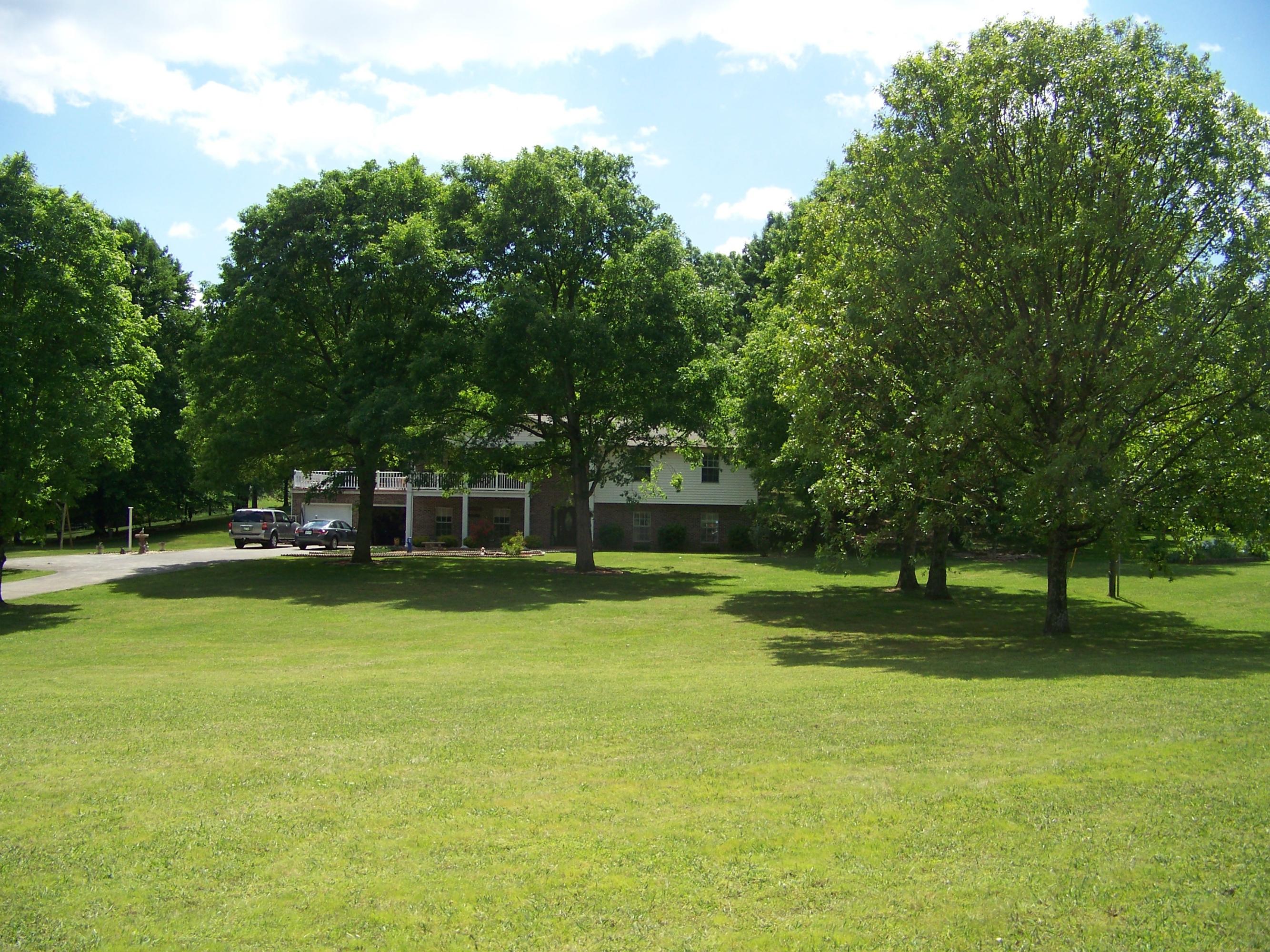631 North Springview Road Maryville, TN 37801 - Photo 3 of 26 3
