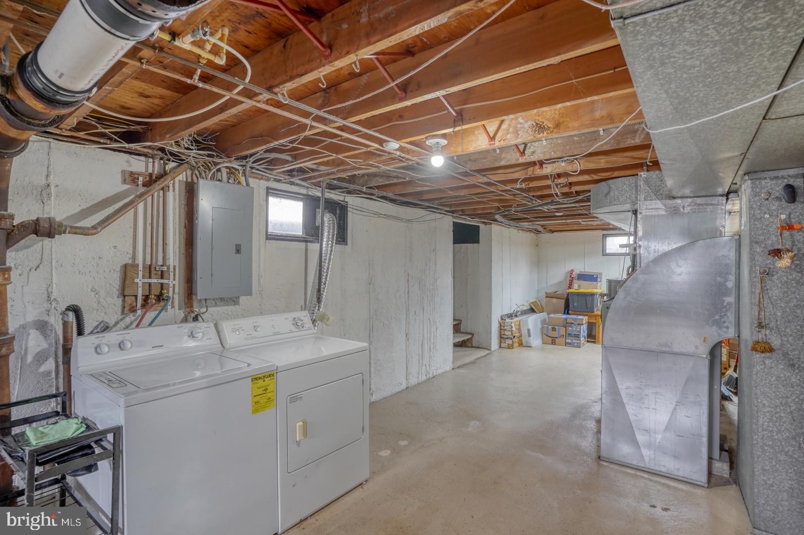 1245 Harrison Drive Dover, DE 19901 - Photo 14 of 47 a utility room with dryer and washer