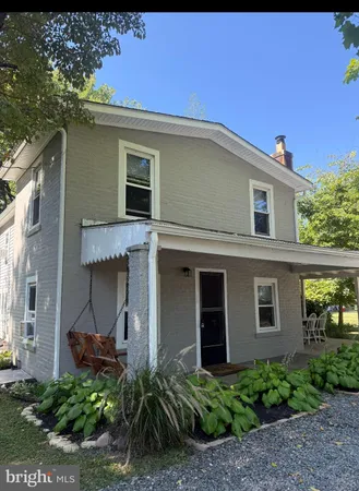 $2,950 | 813 River Road, Yardley, PA 19067
