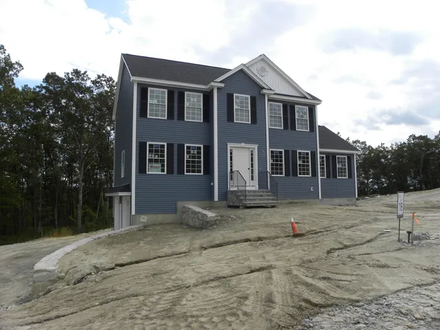 $799,900 | 317 Karatzas Avenue, Unit LOT 18, Manchester, NH 03104