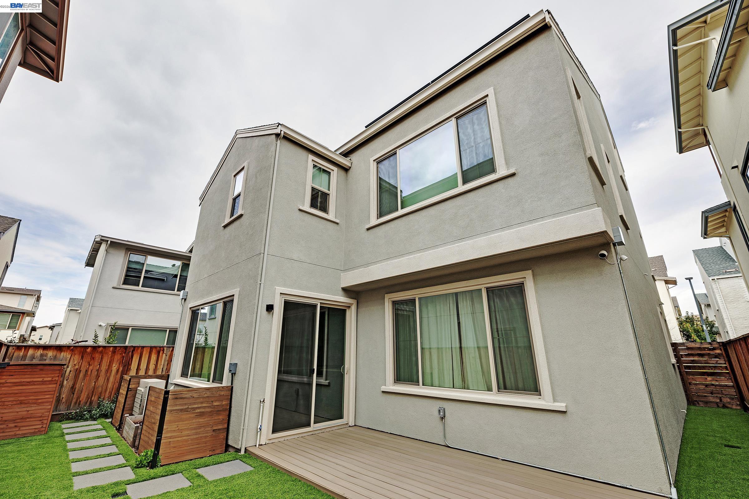 5990 Peridot Place Dublin, CA 94568 - Photo 36 of 43 a front view of a house with garden