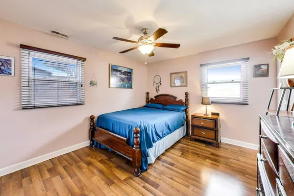 $359,900 | 1008 Woodland Drive, Wheeling, IL 60090