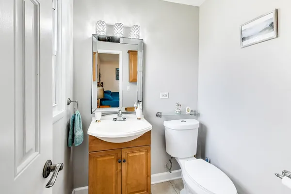 $359,900 | 1008 Woodland Drive, Wheeling, IL 60090