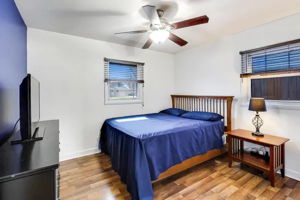 $359,900 | 1008 Woodland Drive, Wheeling, IL 60090