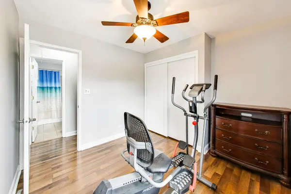 $359,900 | 1008 Woodland Drive, Wheeling, IL 60090