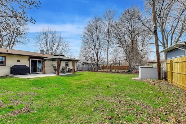 $359,900 | 1008 Woodland Drive, Wheeling, IL 60090
