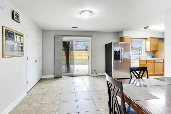 $359,900 | 1008 Woodland Drive, Wheeling, IL 60090