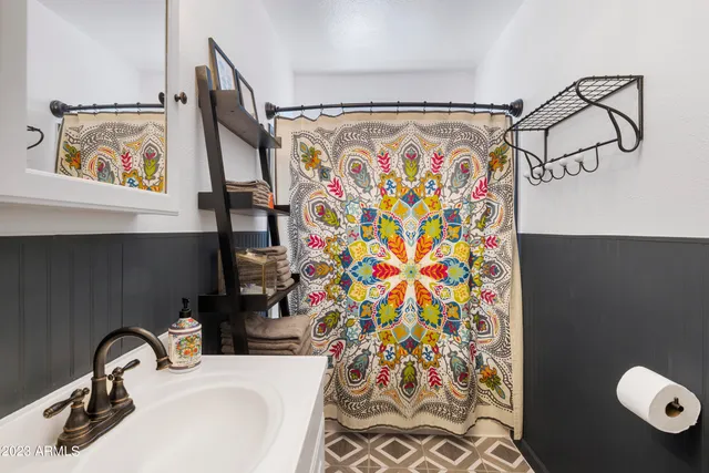 $1,650 | 188 South Adonis Avenue, Miami, AZ 85539