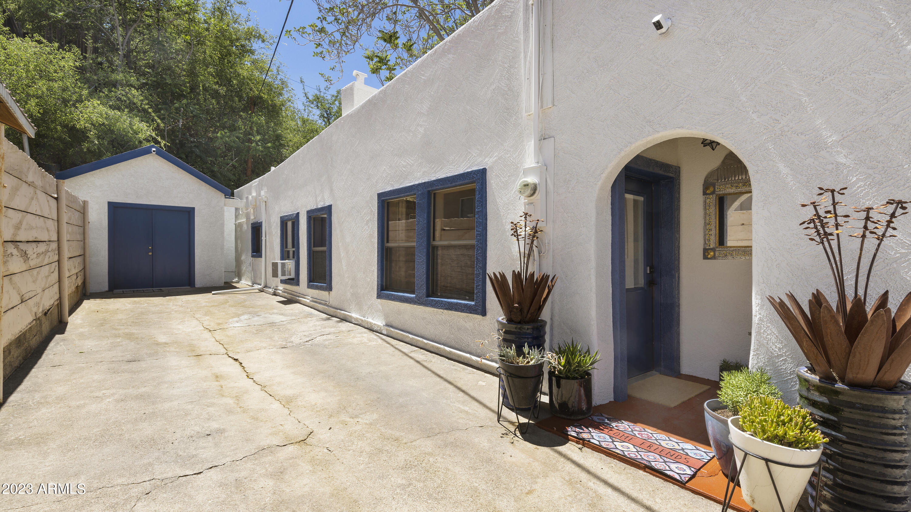 188 South Adonis Avenue Miami, AZ 85539 - Photo 2 of 31 Penney Parker 188 S Adonis (148)