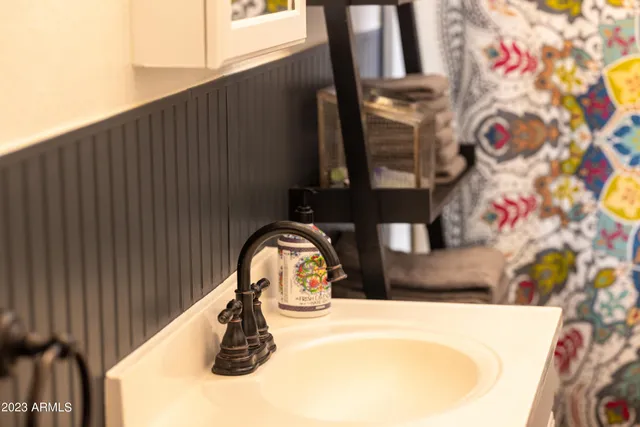 $1,650 | 188 South Adonis Avenue, Miami, AZ 85539