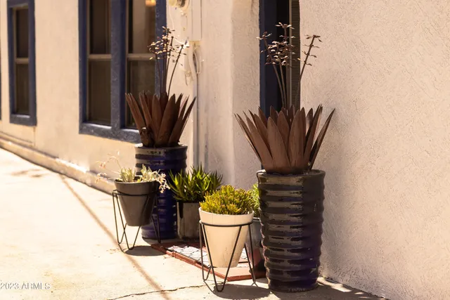 $1,650 | 188 South Adonis Avenue, Miami, AZ 85539