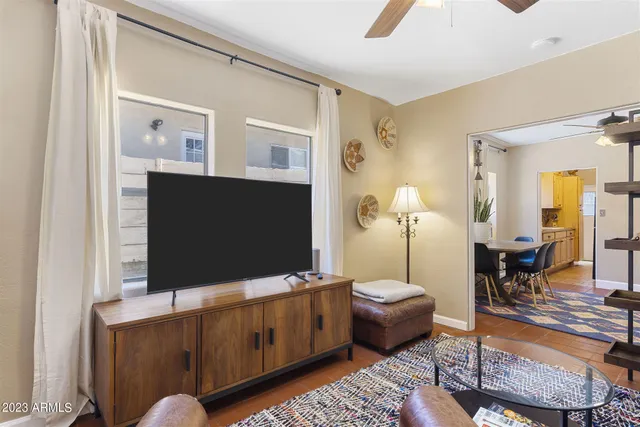 $1,650 | 188 South Adonis Avenue, Miami, AZ 85539