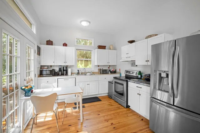 $699,000 | 1066 May River Road, Bluffton, SC 29910