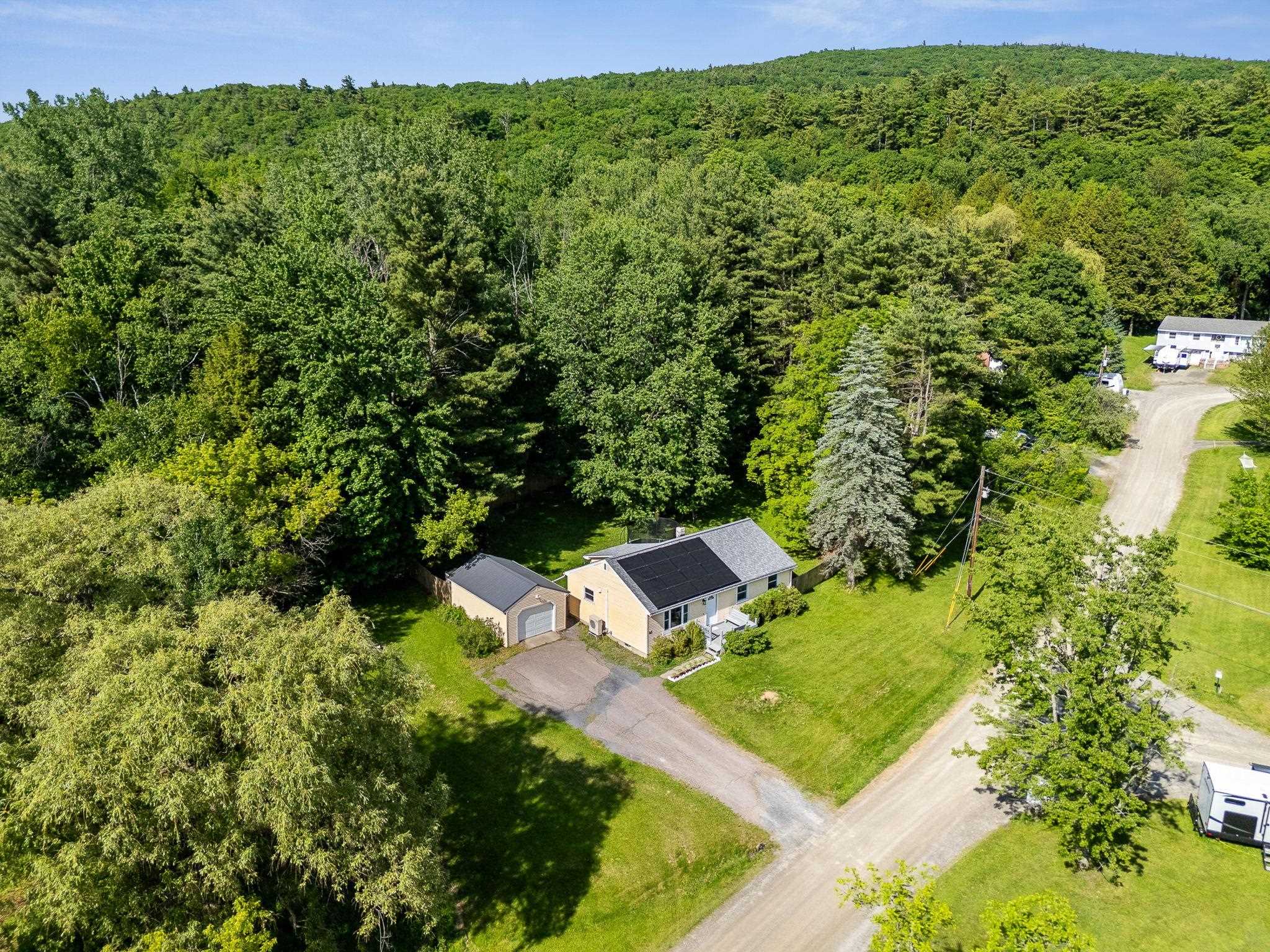 85 Rocky Ridge Circle St. George, VT 05495 - Photo 3 of 43