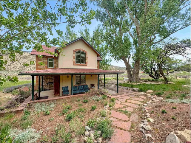 front view of house with a yard