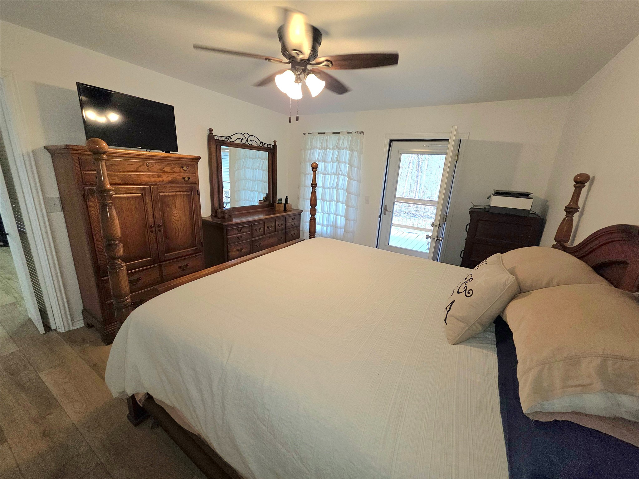 978 County Road 2859 Cleveland, TX 77327 - Photo 16 of 50 Mst Bedroom