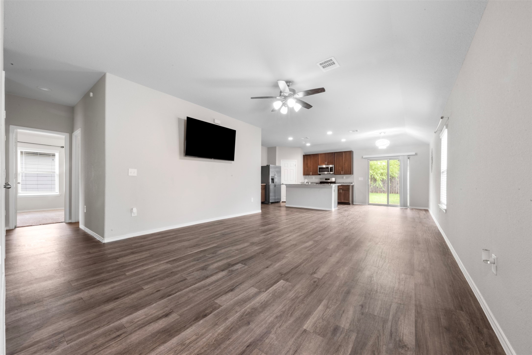10061 Spring Creek Road Cleveland, TX 77327 - Photo 4 of 27