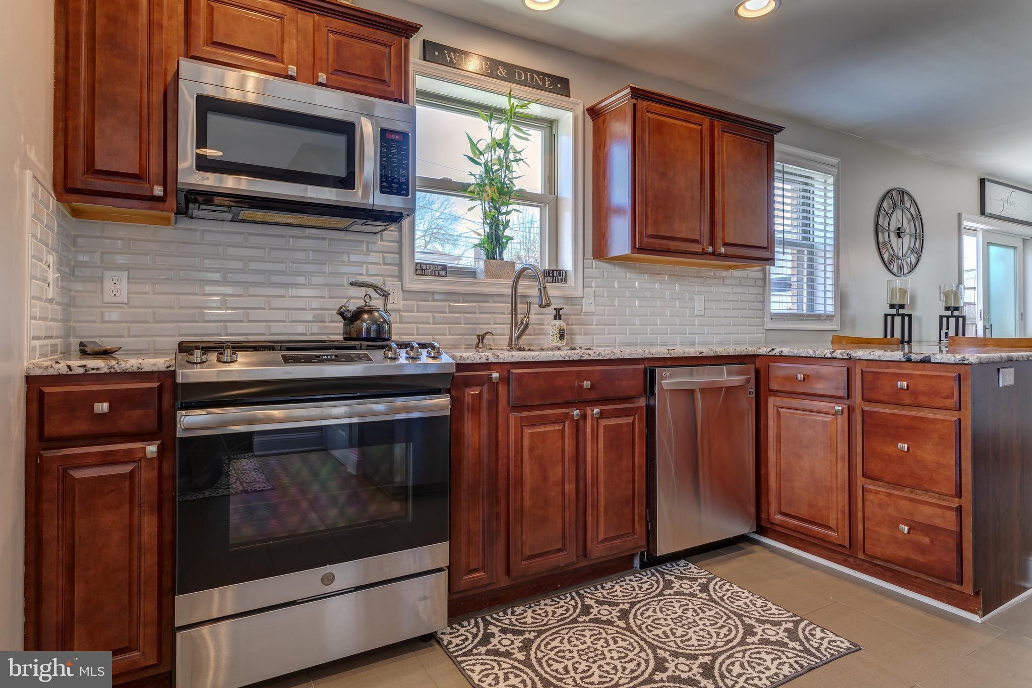 507 W Road Ridley Park, PA 19078 - Photo 8 of 41