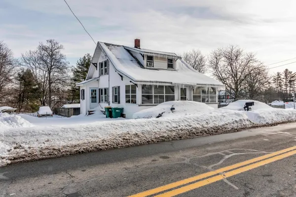 $499,900 | 10 Millville Street, Salem, NH 03079