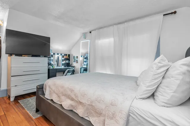 $499,900 | 10 Millville Street, Salem, NH 03079