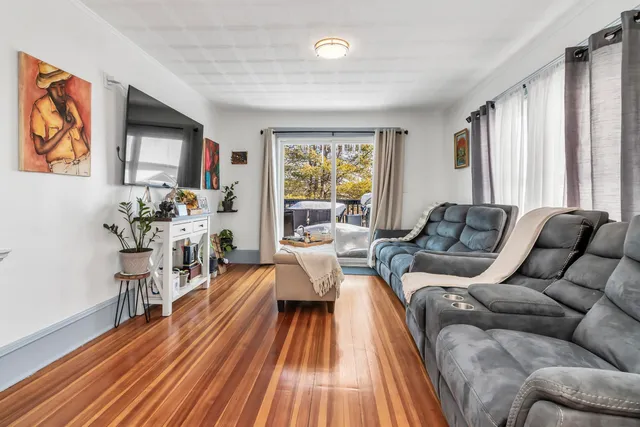 $499,900 | 10 Millville Street, Salem, NH 03079