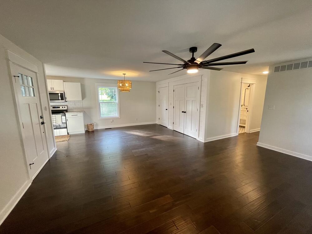 217 Liddell Street Perryville, KY 40468 - Photo 8 of 39 IMG_3233