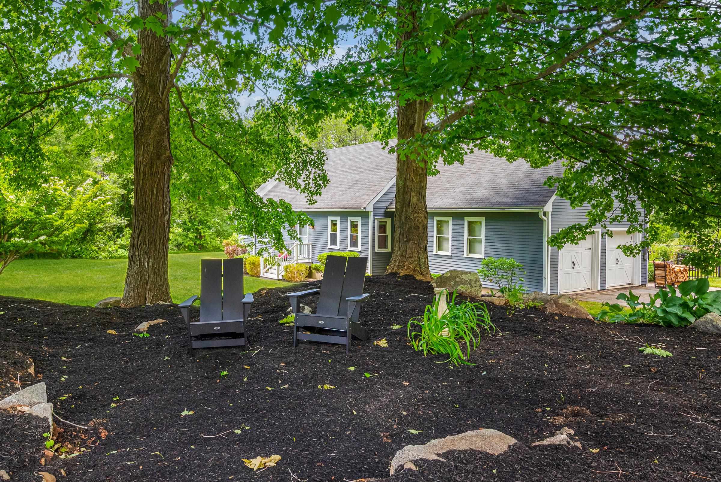 2 Sanborn Road Hampton Falls, NH 03844 - Photo 2 of 39