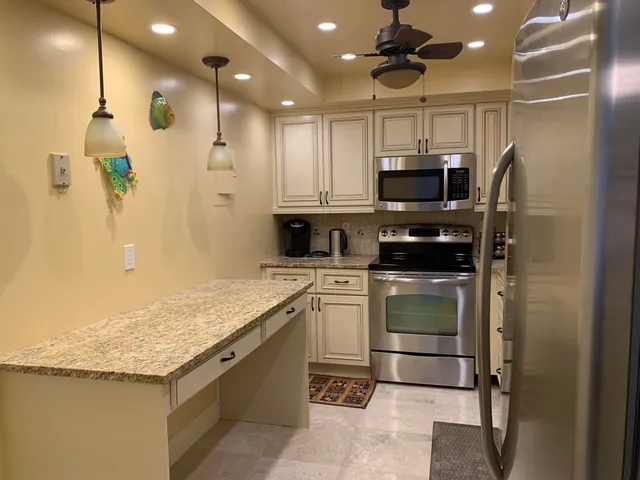 $7,500 | 3450 South Ocean Boulevard, Unit 708, Palm Beach, FL 33480