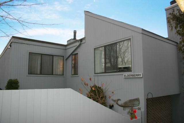 Gorgeous updated sought after upper end unit in Fox Hill.