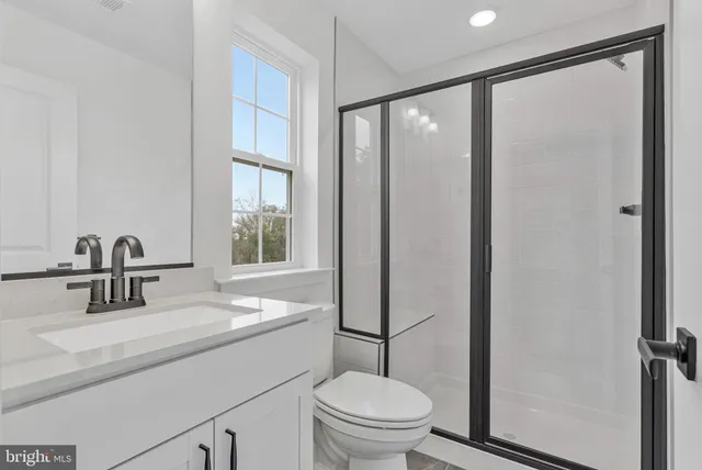 $999,999 | 2024 St James Road, Accokeek, MD 20607