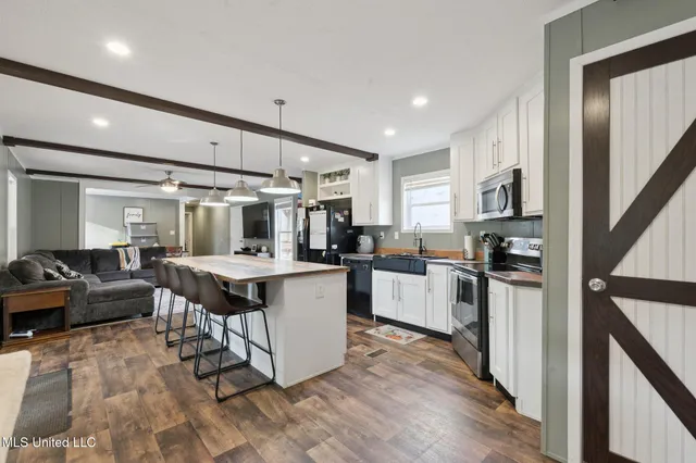 $190,000 | 17427 Gardenia Street, Kiln, MS 39556