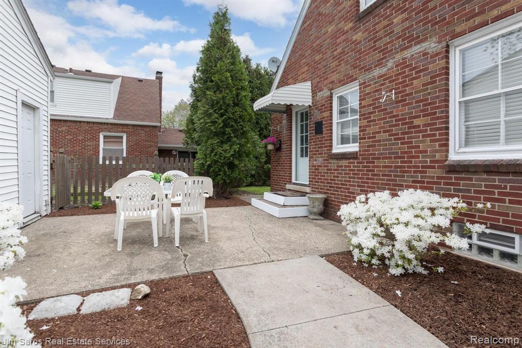 2050 Kenmore Drive Grosse Pointe Woods, MI 48236 - Photo 22 of 22