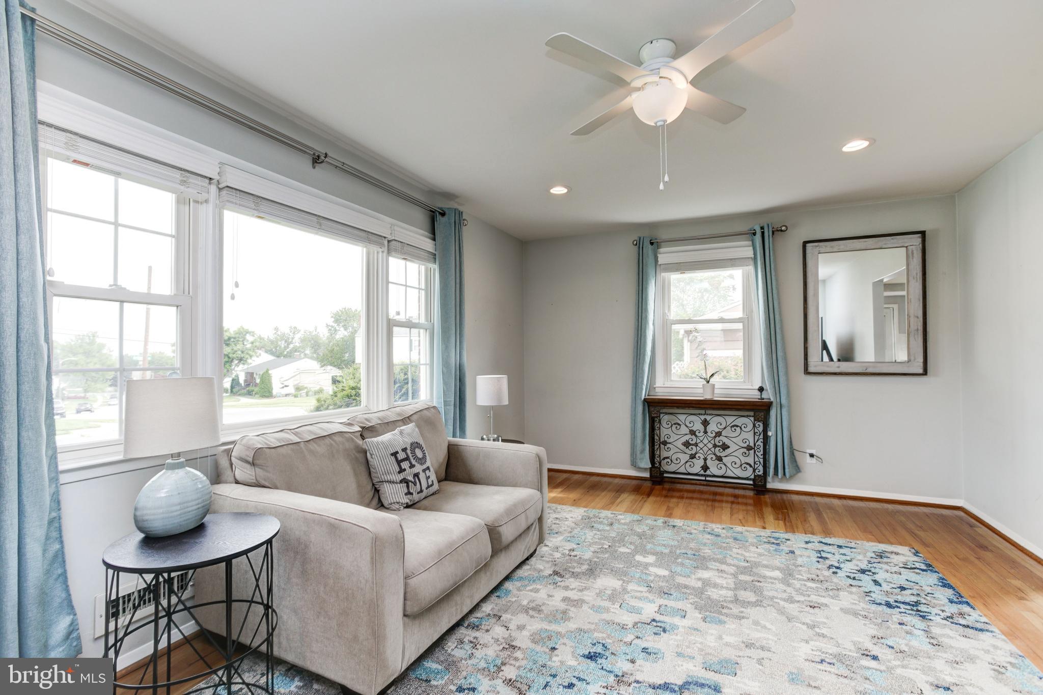 311 Ardmore Road Linthicum Heights, MD 21090 - Photo 6 of 33 Living Room