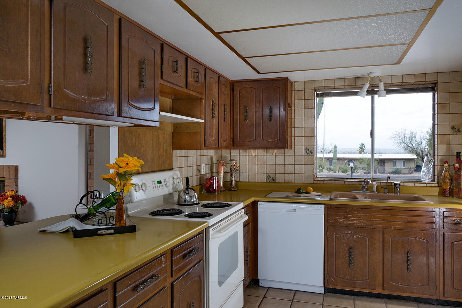 9405 East Ravine Trail Tucson, AZ 85749 - Photo 4 of 23