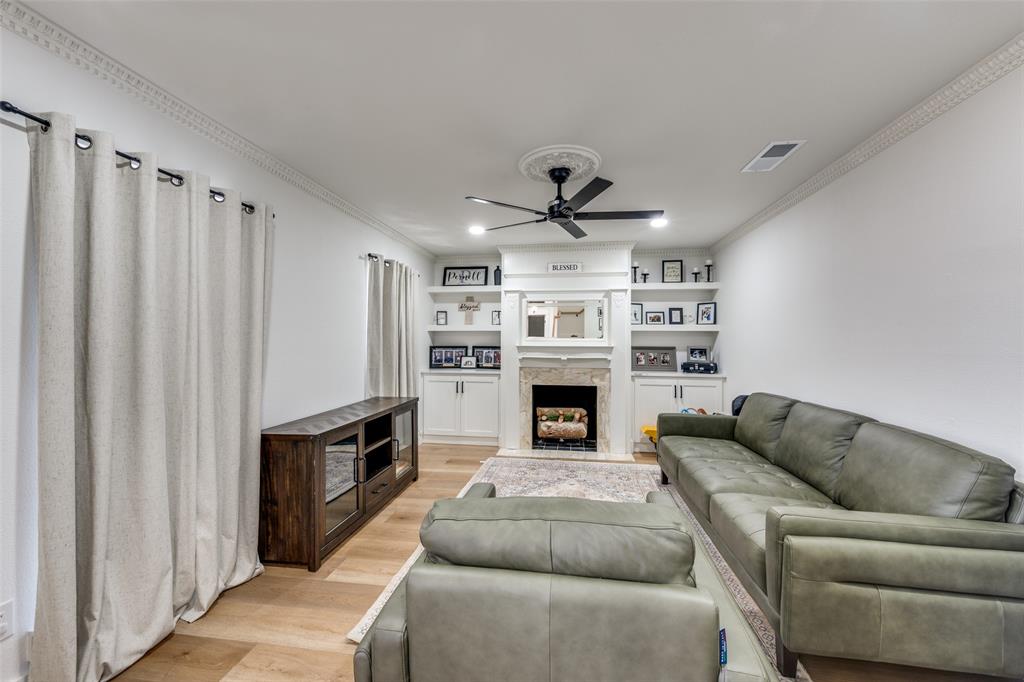 4316 Springbranch Drive Benbrook, TX 76116 - Photo 4 of 25