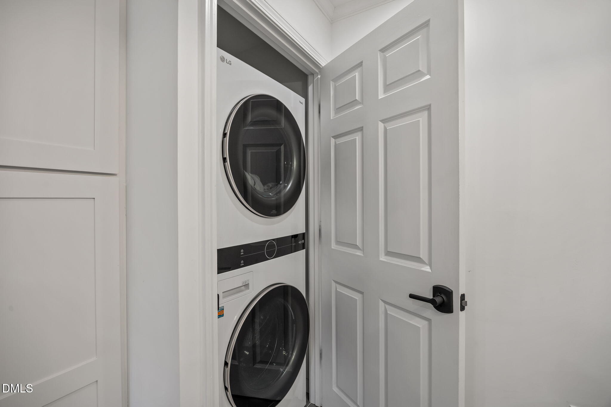 3213 Cobblestone Court Raleigh, NC 27607 - Photo 14 of 42 Utility room