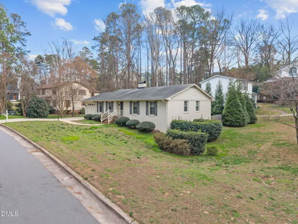 $825,000 | 3213 Cobblestone Court, Raleigh, NC 27607