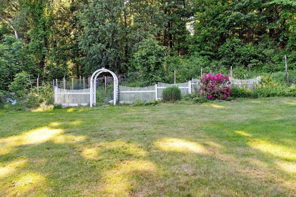 33 Taft Road Sterling, MA 01564 - Photo 36 of 42