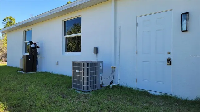 a view of a yard with plants