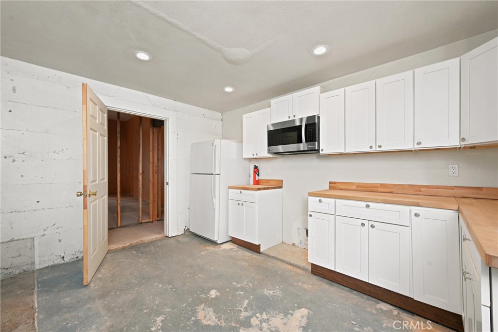 21136 Calistoga Road Middletown, CA 95461 - Photo 12 of 23 Gallery Image 12