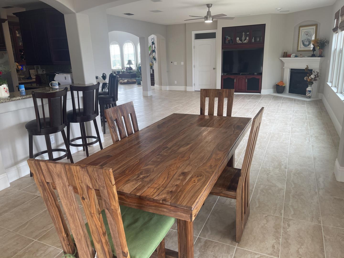 5100 Thalia Drive El Dorado Hills, CA 95762 - Photo 25 of 60 a view of a dining room with furniture