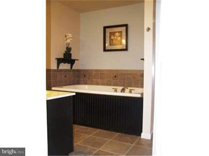 24 Edgewood Road Sicklerville, NJ 08081 - Photo 14 of 25 Master Bathroom