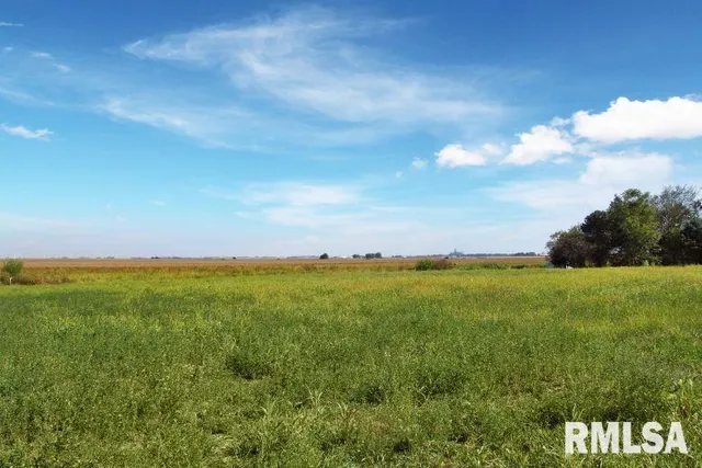 $485,000 | 722 Springfield Road, San Jose, IL 62682