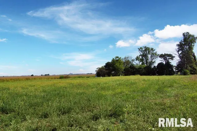 $485,000 | 722 Springfield Road, San Jose, IL 62682