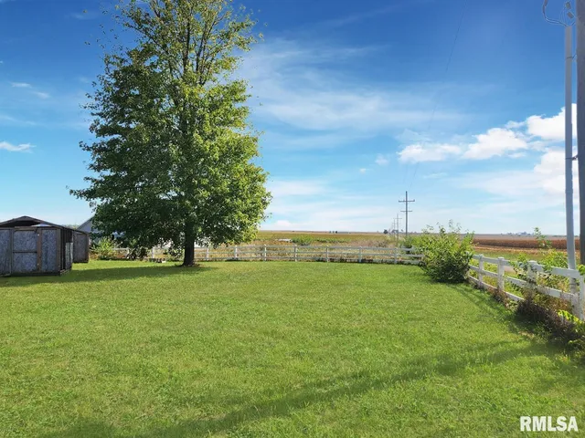 $485,000 | 722 Springfield Road, San Jose, IL 62682