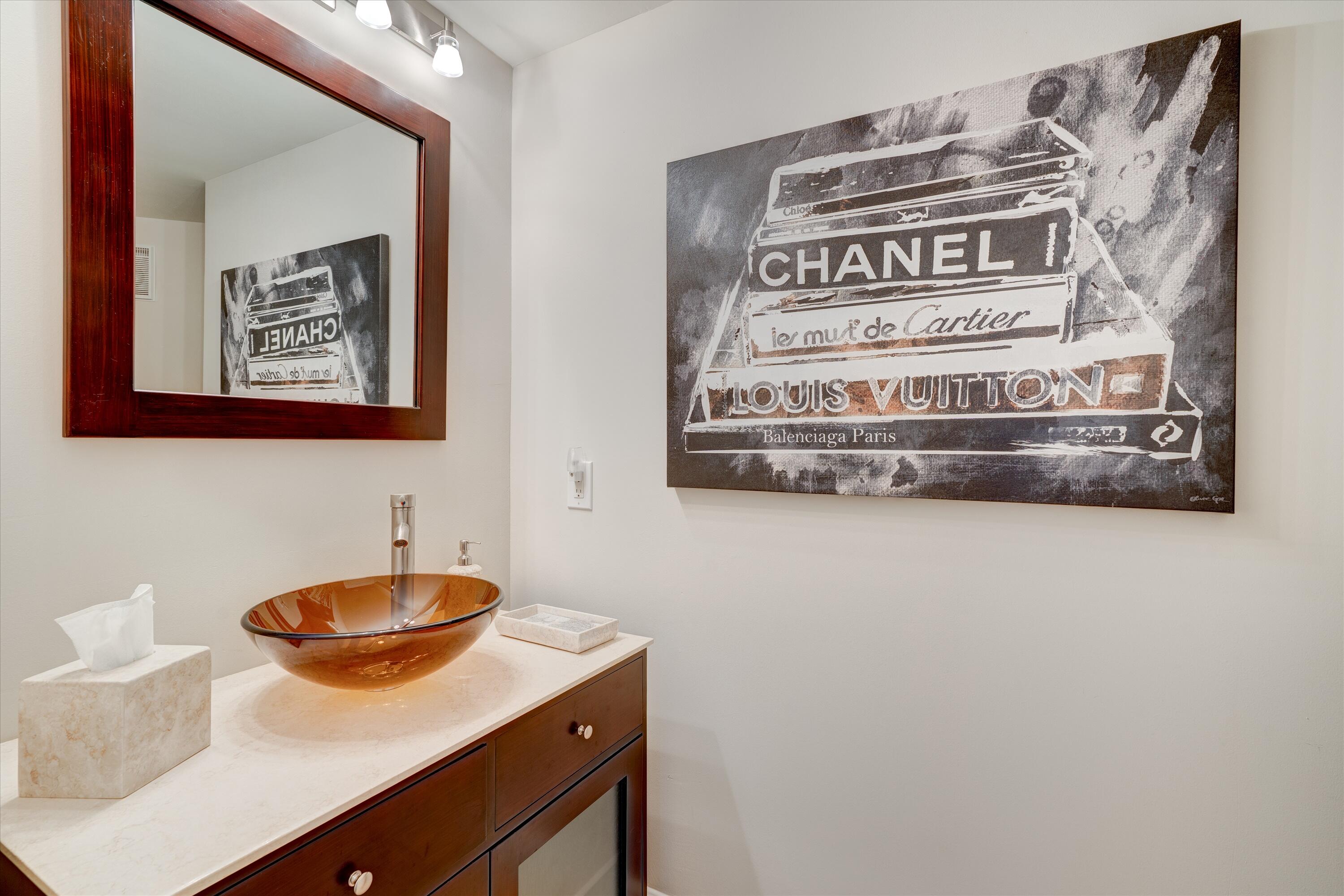 17496 Vía Capri Boca Raton, FL 33496 - Photo 18 of 22 Powder Room